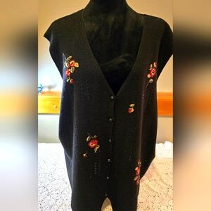Koret 3X Black Embroidered Roses Vest